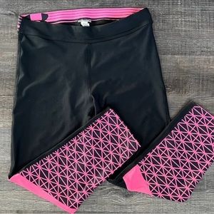 Women’s Small Under Armour Heatgear Capri Leggings